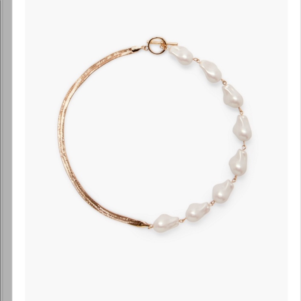 Pearl & Chain Toggle Necklace